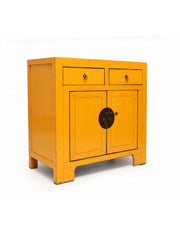 „Tech“-Sideboard im chinesischen Stil