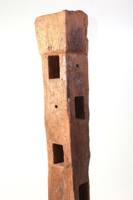 Dekorativer Totem