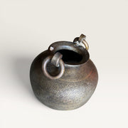 Vase en bronze sculpé