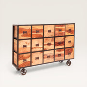 Kommode mit Schubladen – 100 % recyceltes Holz