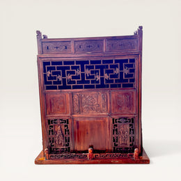 Carved lacquered Chinese travel trunk - unique piece