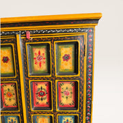 Bemalte tibetische Holzschrank – Blumenmedaillons 5
