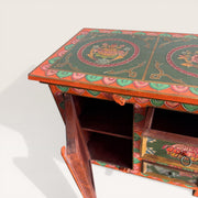 Petite commode tibétaine peinte