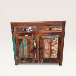 Buffet aus recyceltem Holz