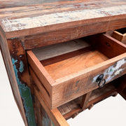 Buffet aus recyceltem Holz