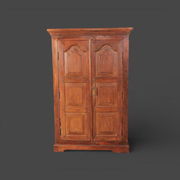 Armoire ancienne en bois massif