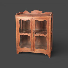 Small antique wooden display cabinet - Shaped frames