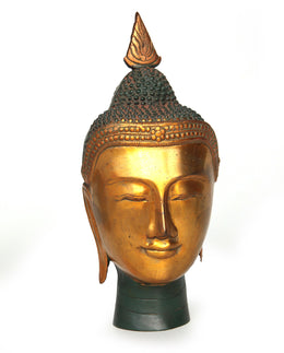 Bronze statue 