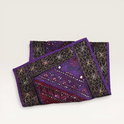 Bestickter Patchwork-Tischläufer - Violett