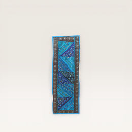 Embroidered patchwork table runner - Blue