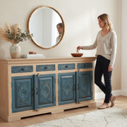 Sideboard aus geschnitztem Akazienholz