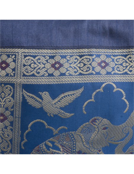 Housse de coussin brodé "Eléphants qui jouent"