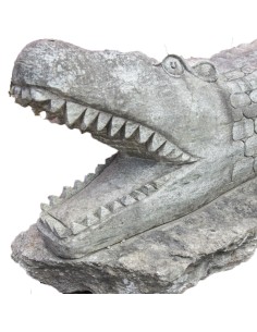 Crocodile en pierre 2