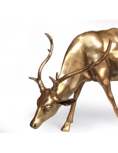 Hirschstatue aus Bronze