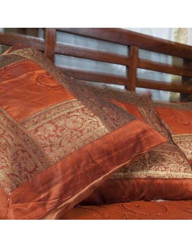 Double bedspread with four...