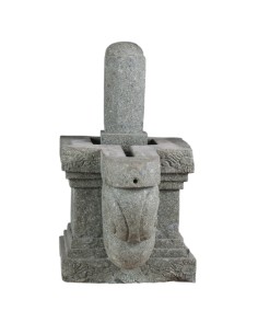 Brunnen aus grünem Stein...